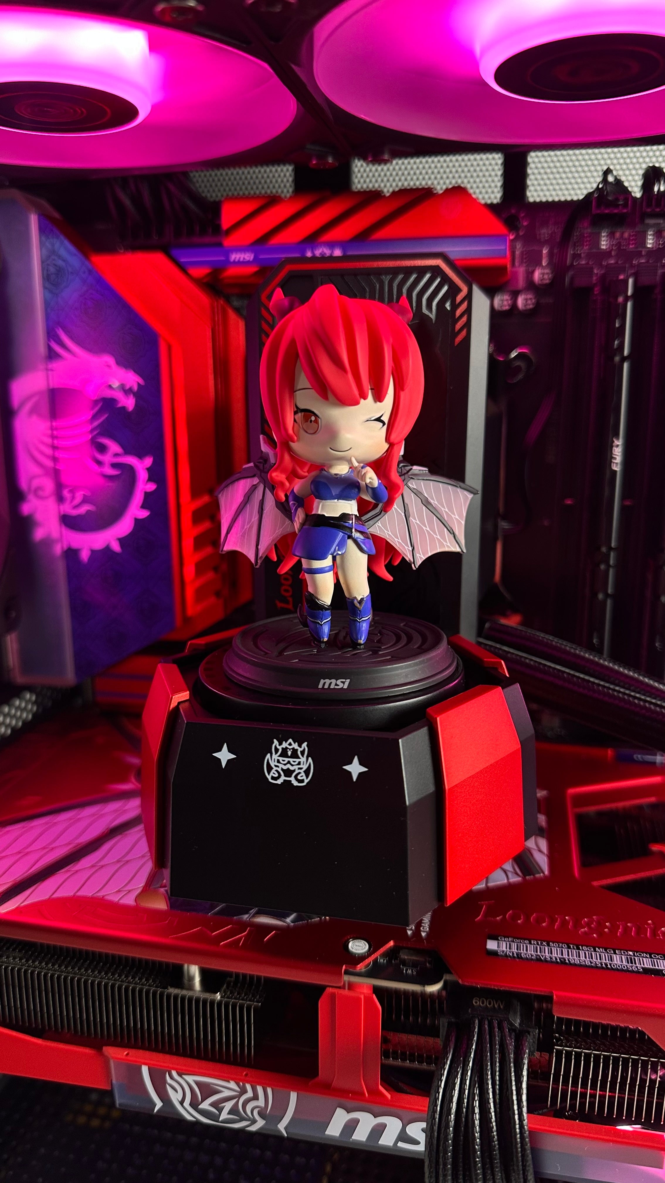 MSI LIMITED EDITION LOONG:NIA PRIME - Pc gaming Ryzen 7 9850X3D, RTX 5070 Ti 16Gb, Ram 32Gb 6000Mhz Ddr5, SSD NVMe 1000Gb, Dissipatore a Liquido 360mm, Windows 11 Pro