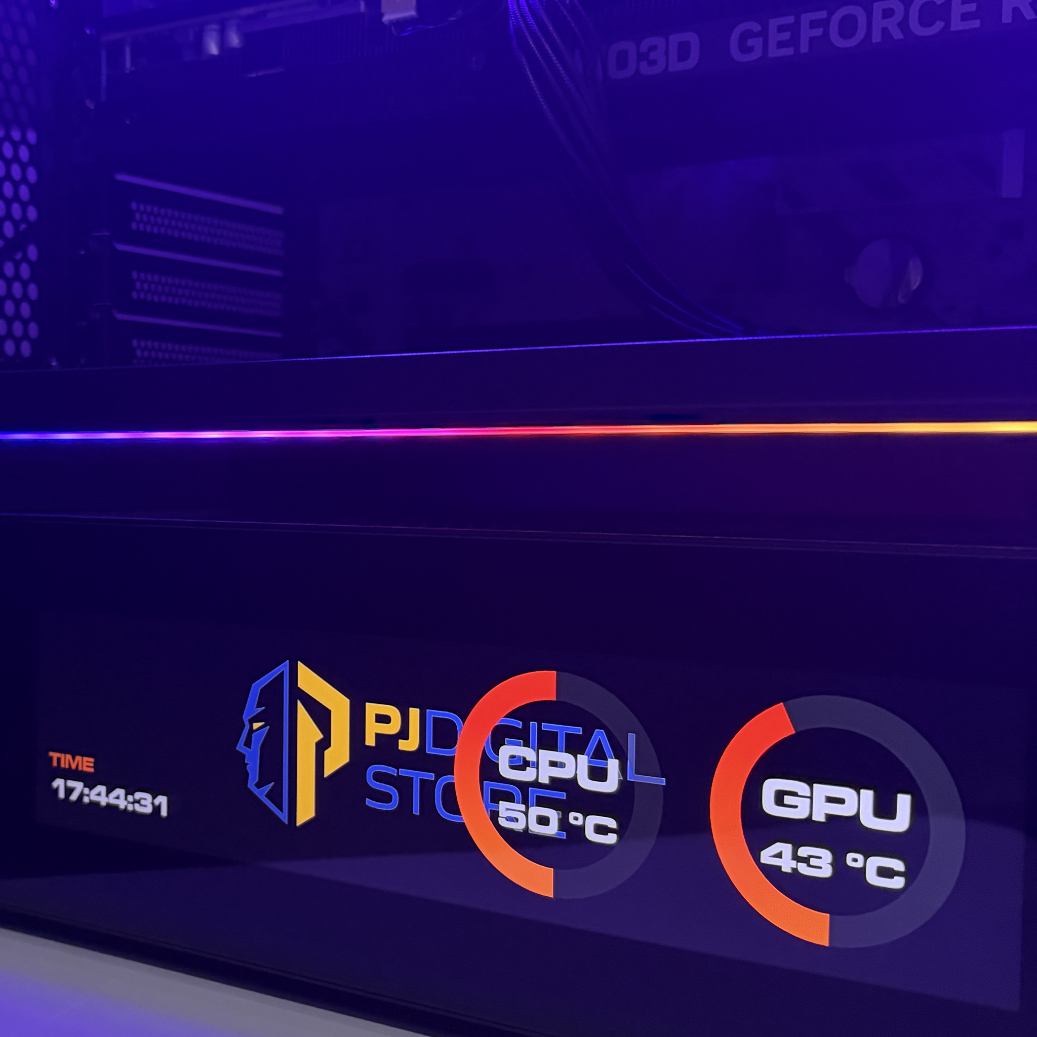 TITANO V11 EVO - Pc gaming Ryzen 7 9850X3D, RTX 5080 16GB, Ram 32Gb 6000Mhz Ddr5, SSD NVMe 1000Gb, Dissipatore a Liquido 360mm, Windows 11 Pro